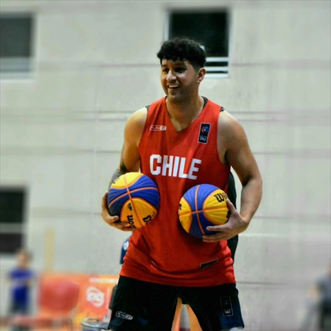 Profile of Elias Donoso