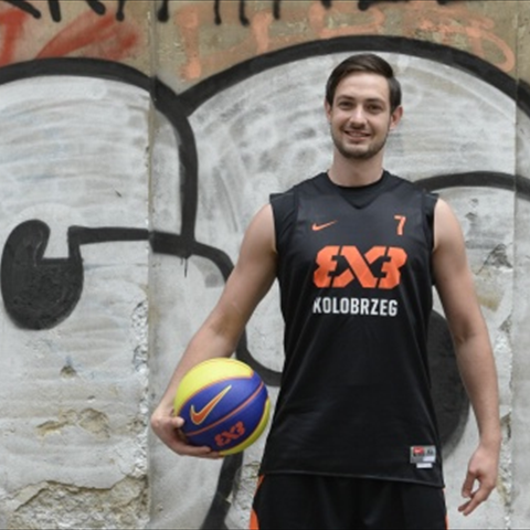 Profile of Szymon Janiewski