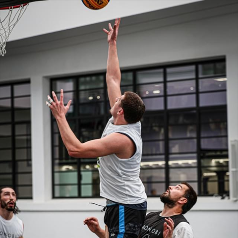 Profile of Nikolaj Maksic