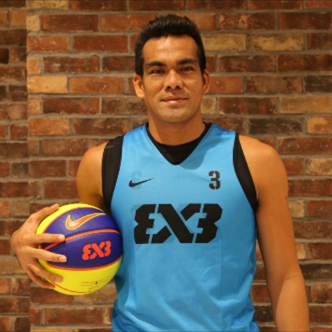 Profile of Vic Manuel