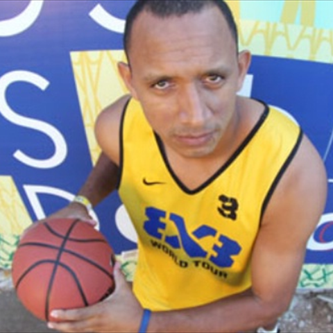 Victor Calderón