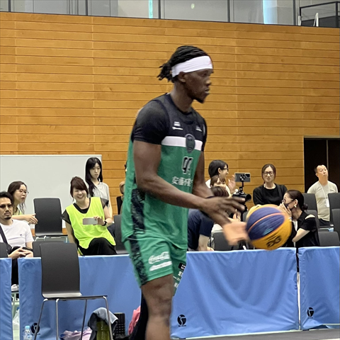 Cheick Ba Keitauechi Cheick Boubacar ( ケイタ上地シェイクブーバカー)