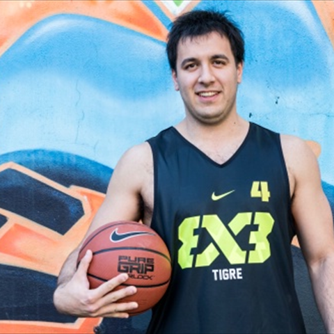 Profile of Lucas Castro