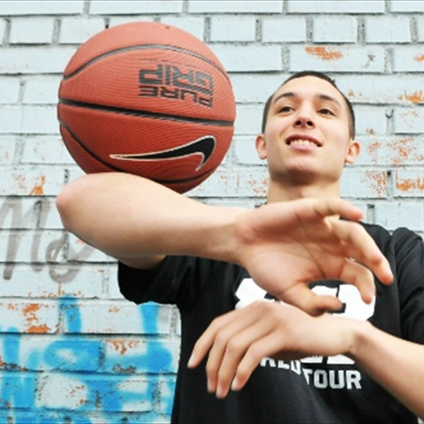 Daniel Ella